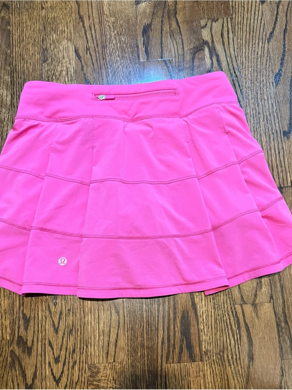 Lululemon hot pink skort, size 4